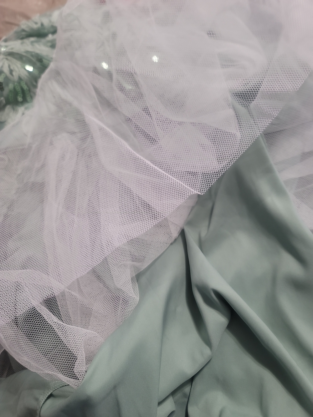 Eliza JWomen's V-Neck Ball Gown - Picture 13 of 14